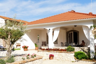 Holiday Home Katarina: