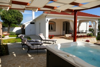 Holiday Home Katarina: